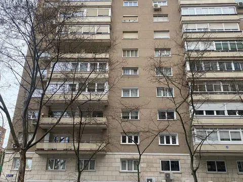 Flat in calle de Pedro Teixeira, 9 - Photo 4