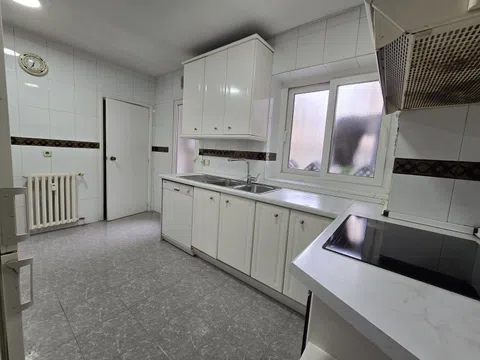 Flat in calle de Pedro Teixeira, 9 - Photo 7