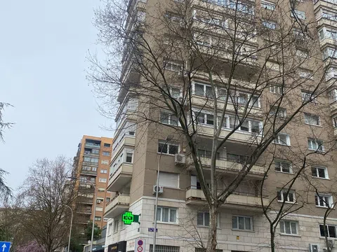 Flat in calle de Pedro Teixeira, 9 - Photo 9