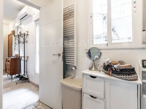 Flat in calle de la Grandeza Española - Photo 19
