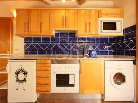 Flat in calle de Velarde - Photo 2
