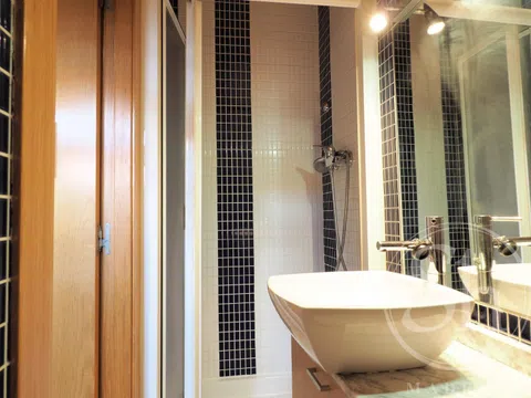 Flat in calle de Velarde - Photo 14