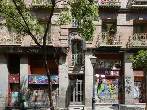 Flat in calle de Velarde - Photo 18