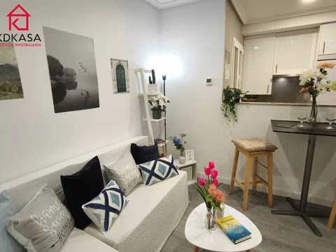 Flat in calle de la del Manojo de Rosas - Photo 2