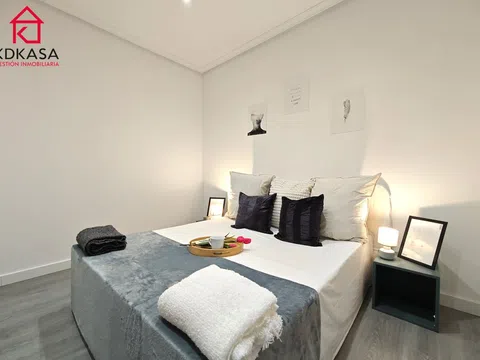 Flat in calle de la del Manojo de Rosas - Photo 14