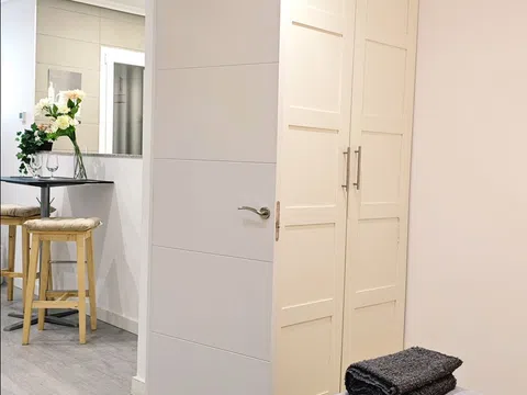 Flat in calle de la del Manojo de Rosas - Photo 19