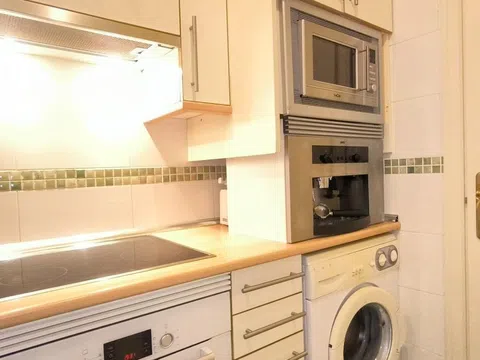 Flat in calle de las Trompas - Photo 10