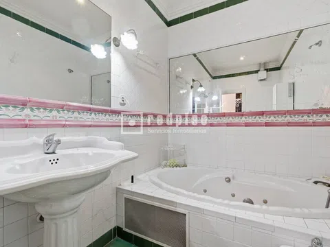 Flat in plaza de Santo Domingo - Photo 17