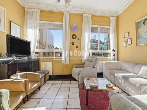 Flat in plaza de Santo Domingo - Photo 3