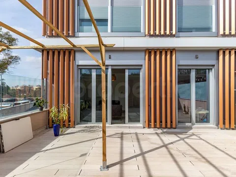 Duplex in calle de Serrano Galvache - Photo 15