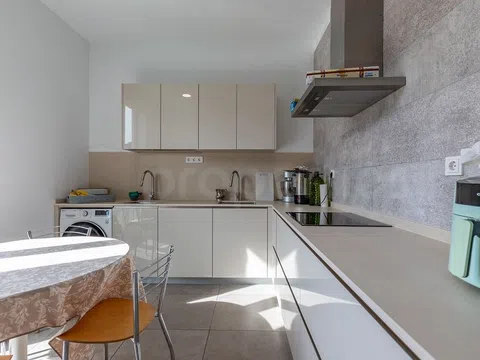 Duplex in calle de Serrano Galvache - Photo 19