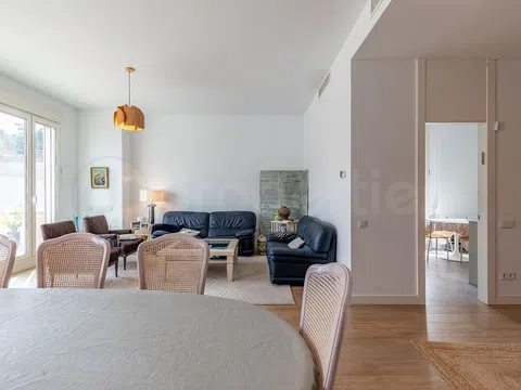 Duplex in calle de Serrano Galvache - Photo 5