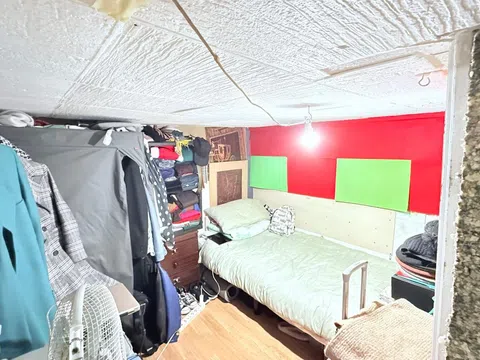 Studio - Photo 11