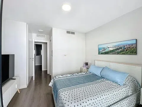 Flat in calle de Roma - Photo 4