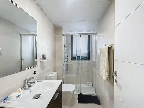 Flat in calle de Roma - Photo 8