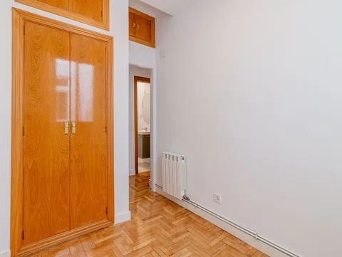Flat in calle de Antonio López - Photo 17