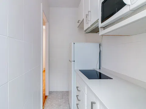 Flat in calle de Antonio López - Photo 3