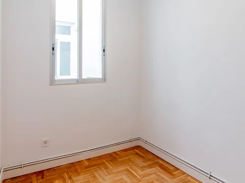Flat in calle de Antonio López - Photo 8