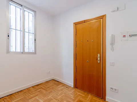 Flat in calle de Antonio López - Photo 10
