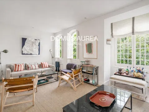 Flat in calle de Manuel Cortina - Photo 1