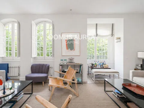 Flat in calle de Manuel Cortina - Photo 2