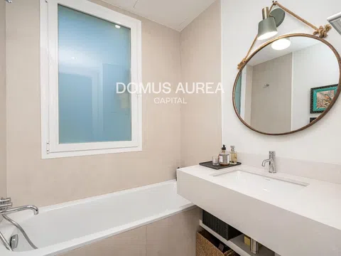 Flat in calle de Manuel Cortina - Photo 16