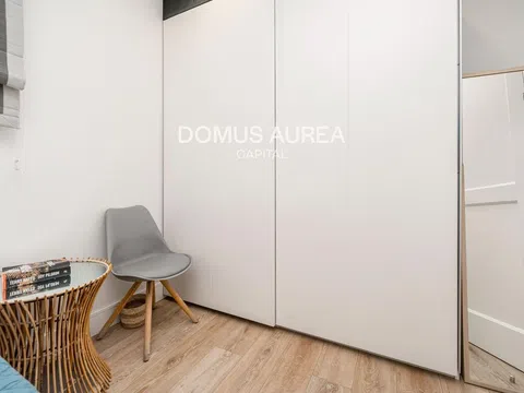 Flat in calle de Manuel Cortina - Photo 18