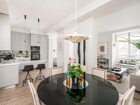 Flat in calle de Manuel Cortina - Photo 8