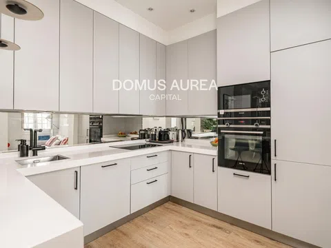 Flat in calle de Manuel Cortina - Photo 10