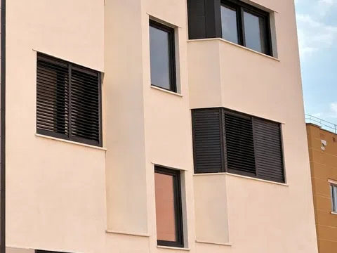 Flat - Photo 1