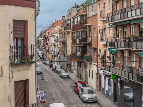 Flat in calle de Marcelo Usera - Photo 3