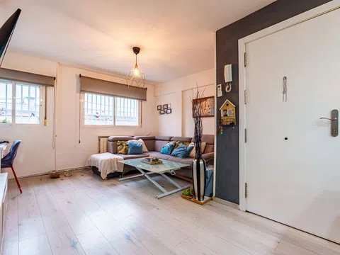 Flat in calle de Benimamet - Photo 2