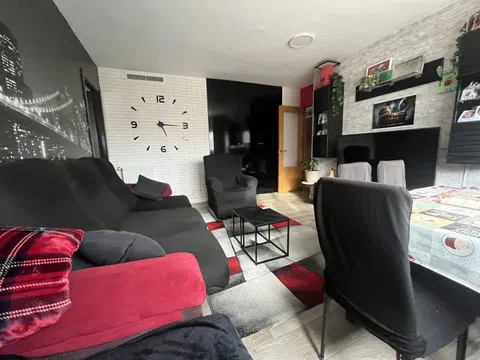 Flat in calle Navamures - Photo 4