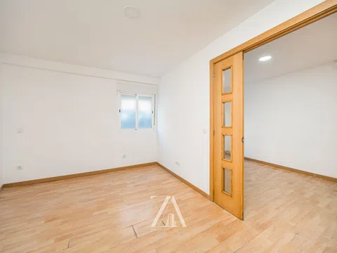 Flat in calle Alcaudón - Photo 15