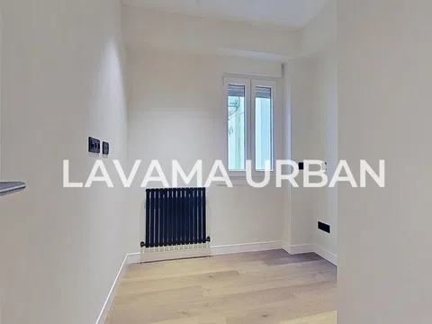 Flat in calle del General Álvarez de Castro - Photo 3