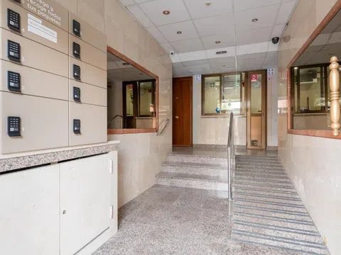 Flat in calle de José de Cadalso - Photo 19