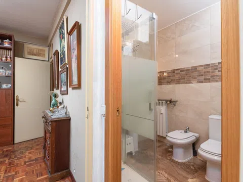 Flat in calle de José de Cadalso - Photo 8