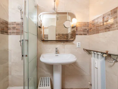 Flat in calle de José de Cadalso - Photo 10
