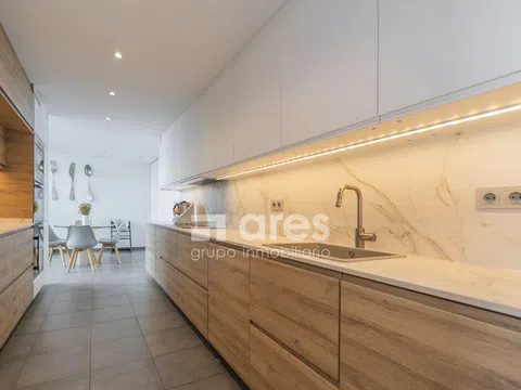 Penthouse - Photo 20