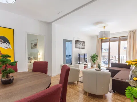 Flat in calle de la Ruda - Photo 3