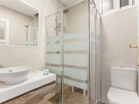 Flat in calle de la Ruda - Photo 8