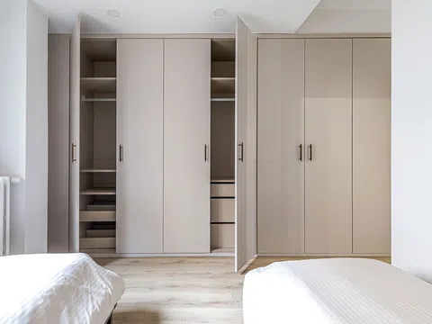 Flat in calle de Orense - Photo 17