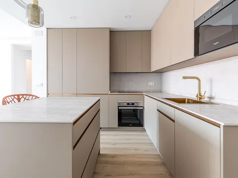 Flat in calle de Orense - Photo 7