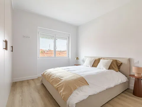 Flat in calle de Orense - Photo 8