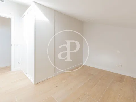 Flat in paseo de la Dirección - Photo 19