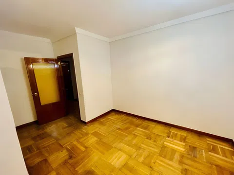 Flat in calle San Martín de Porres - Photo 9