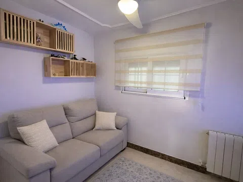 Flat in calle de las Peonías - Photo 3