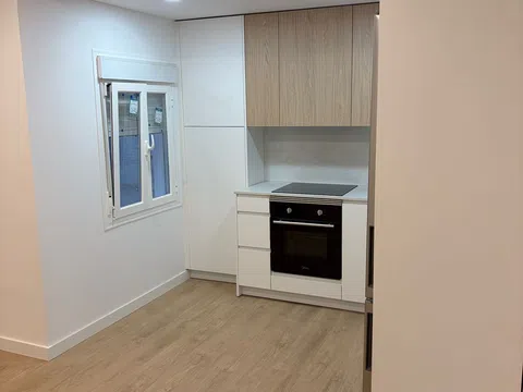 Flat in calle de Sánchez Pacheco, 18 - Photo 4