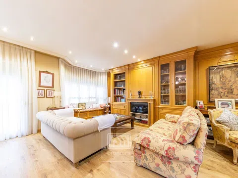 Semi-detached house - Photo 4