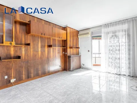 Flat in calle Marqués de la Valdavia - Photo 1
